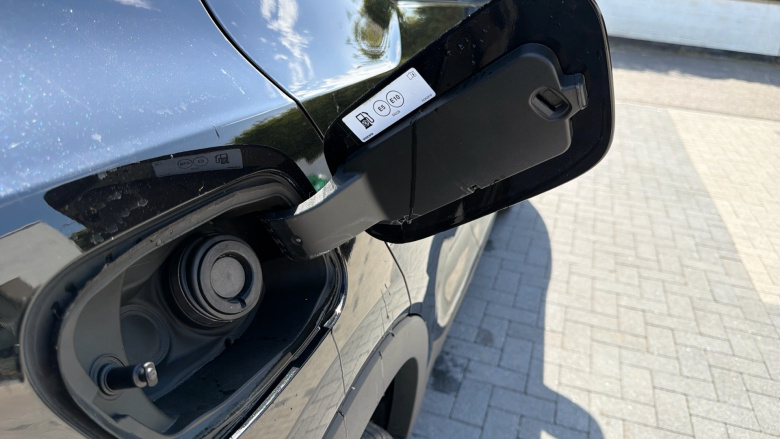 Volvo Xc40 2.0 B4P R DESIGN Pro 5dr Auto [7 speed] Petrol Estate